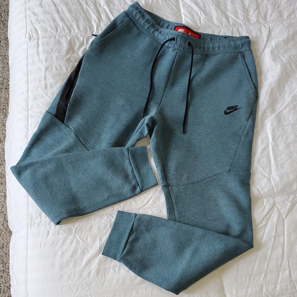 Nike Tech Fleece Jogger Pants - RARE AQUA BLUE